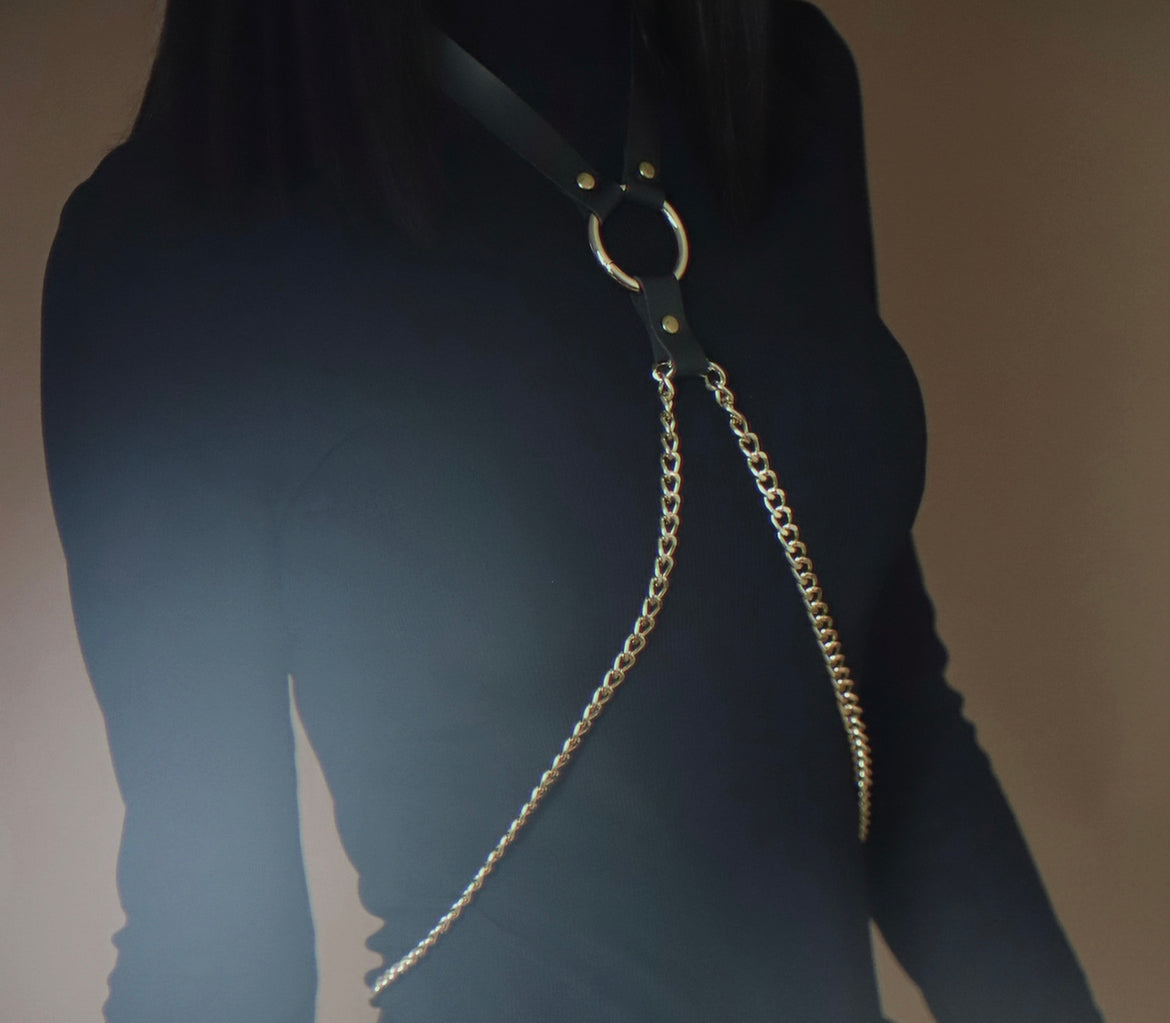 Harness GOLDIE - choker with gold chains
